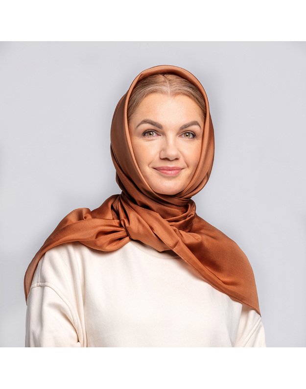 Didelė šilkinė skara KARAMELĖ 1
