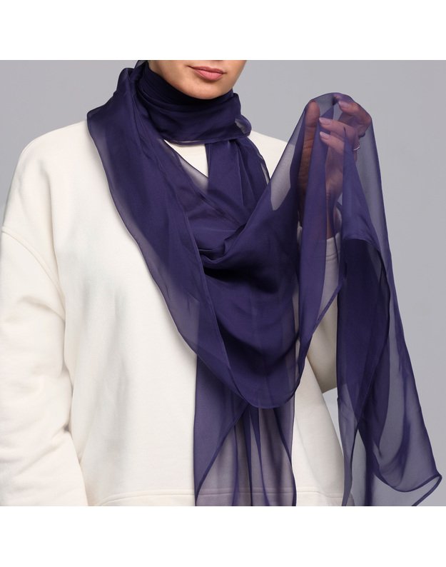 Didelė šilkinė plona tamsiai mėlyna skara  1