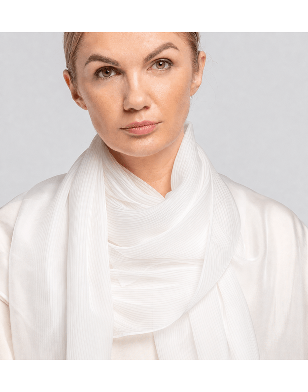 Plonytė šilkinė balta skara RŪKAS