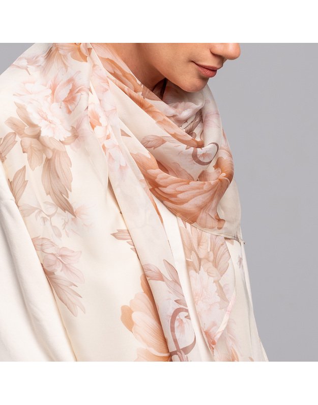 Didelė šilkinė skara  NUDE GĖLĖS