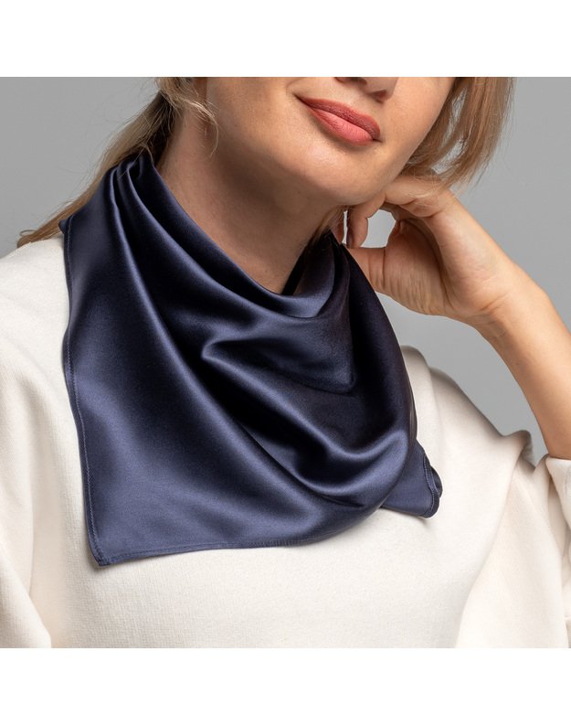 Šilkinė skarelė PILKAS ATLASAS 9