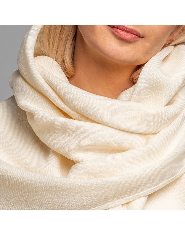 Didelė vilnonė skara BALTA 4