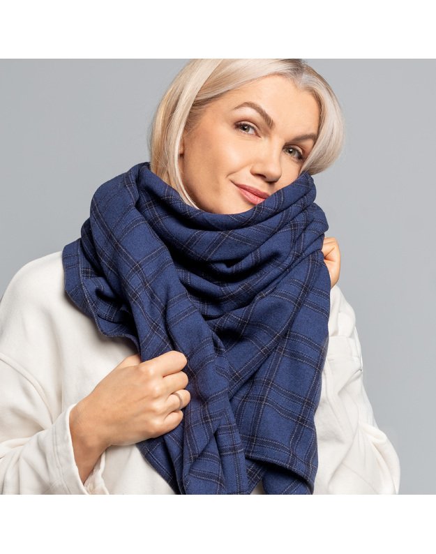 Didelė vilnonė mėlyna skara