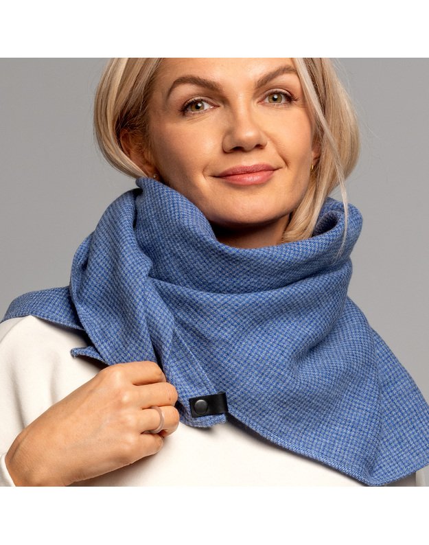 Užsegamas mėlynas vilnos šalikas 1