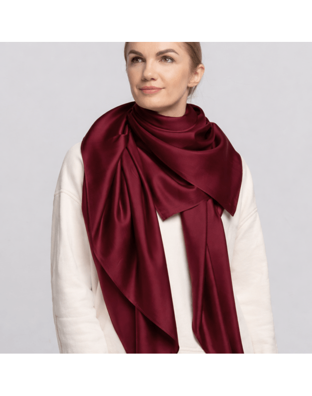Prabangi didelė šilkinė bordo spalvos skara