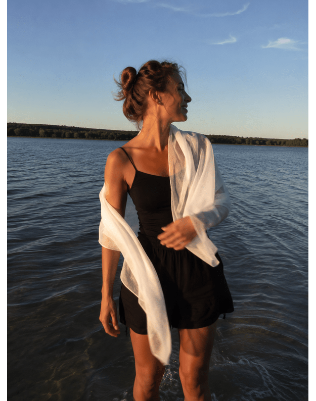Didelė šilkinė balta skara 9