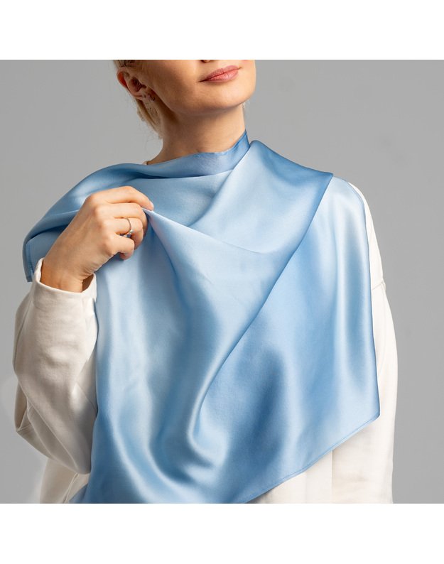 Žydra šilkinė skara VASAROS DANGUS