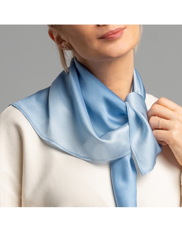 Žydra šilkinė skara VASAROS DANGUS 3