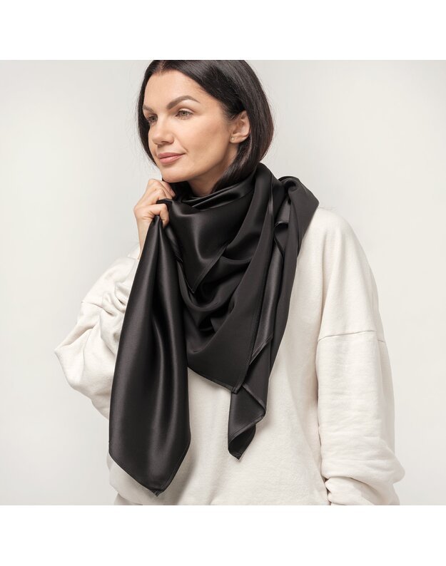 Didelė prabangi juoda atlasinė šilkinė skara  2