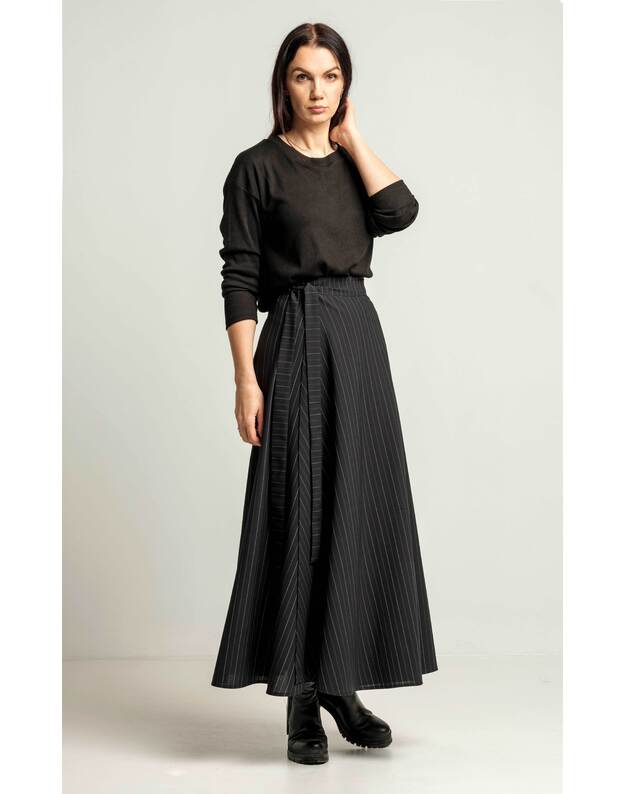 Maxi juodas dryžuotas universalaus dydžio sijonas 