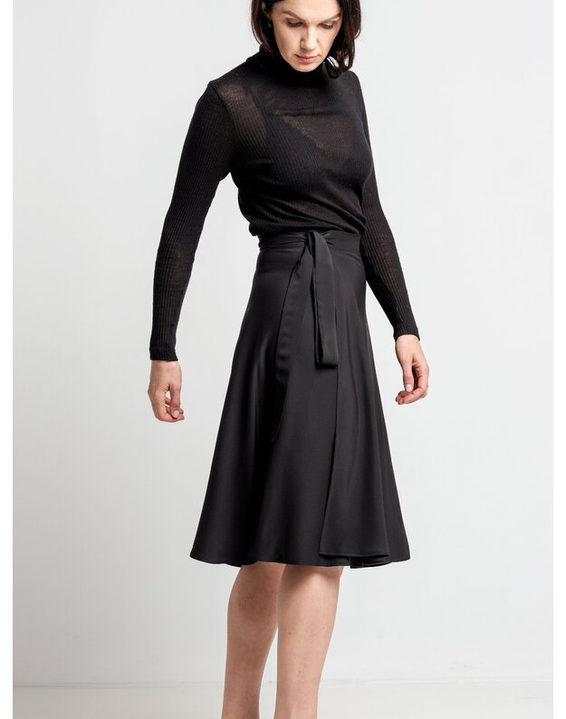 Šilkinis matinis universalaus dydžio surišamas juodas sijonas aukštu liemeniu 8